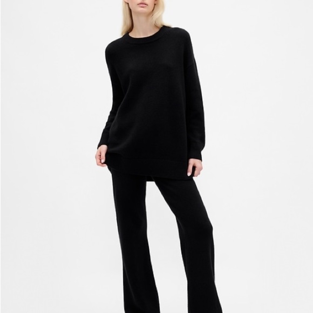 CashSoft Oversized Boyfriend Sweater - Picture 2 of 6